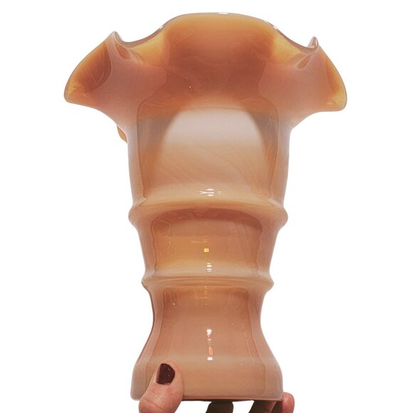 Vintage Altaglass Ruffled Peach & White Opalescent Vase - Excellent Condition - Picture 2 of 8